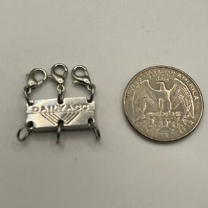 Silver tone Layering Magnetic Clasp